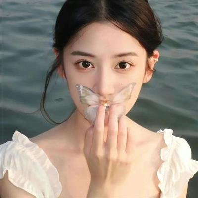 东月西阳 海报